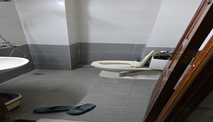 CHO THUÊ NHÀ RIÊNG NGÕ 2 NHÂN CHÍNH  LÀM CHDV,  5 TẦNG, 5 NGỦ, 43M2, 15 TRIỆU/THÁNG